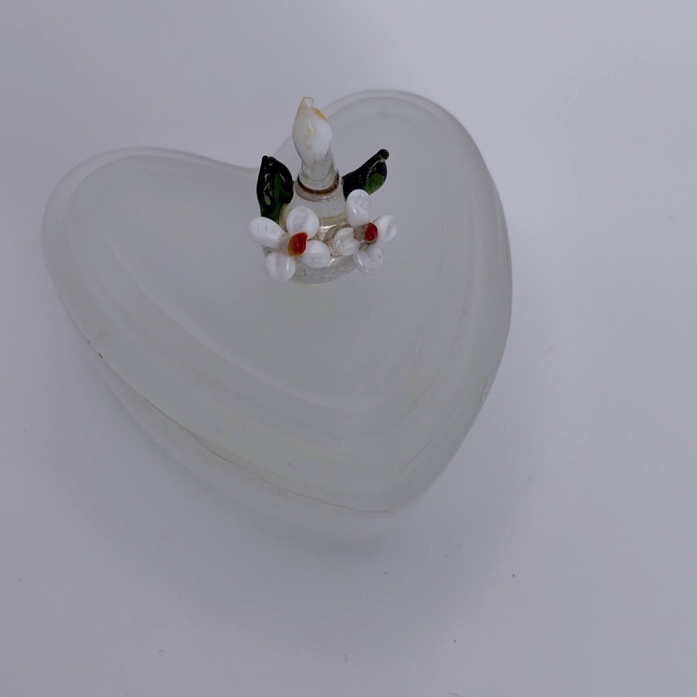 Vintage Frosted Glass Heart Trinket Box Hand Blown Lampwork Floral Lid White